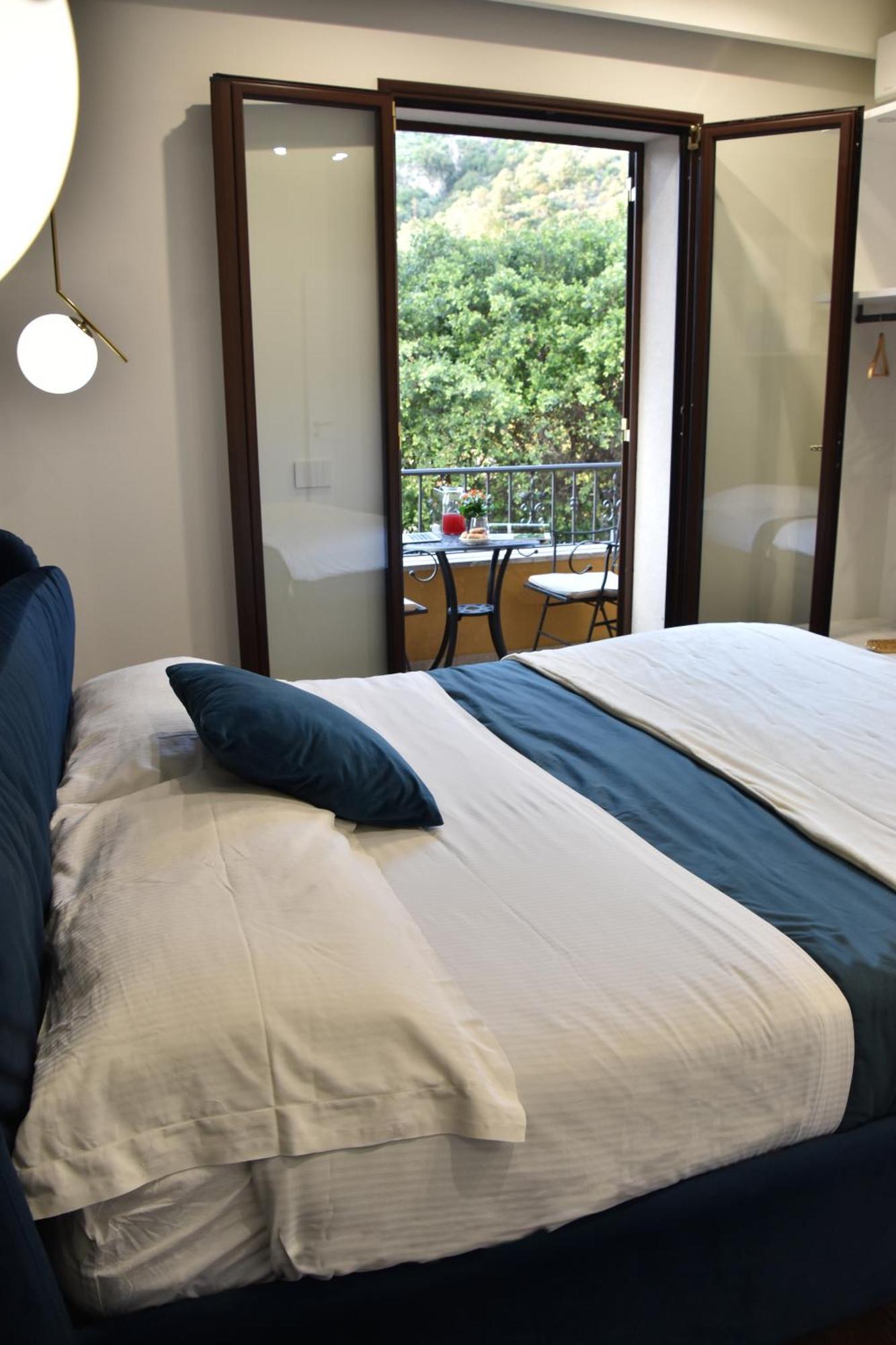 Gloden House Apartments تاورمينا المظهر الخارجي الصورة